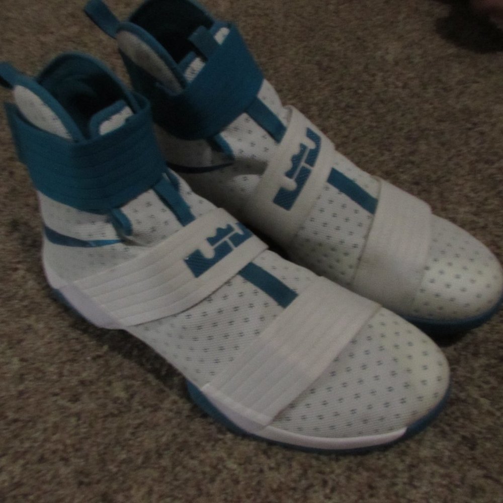 NIKE LeBron Soldier Ten LRJ SX 16/17